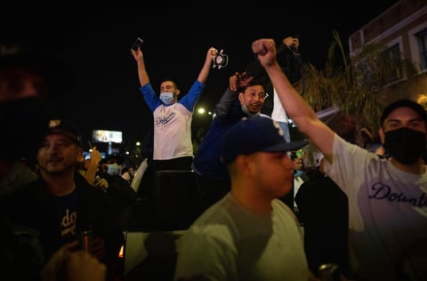 Invadieron las calles de California para mostrar su alegría de obtener la Serie Mundial 