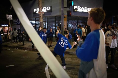 Invadieron las calles de California para mostrar su alegría de obtener la Serie Mundial 