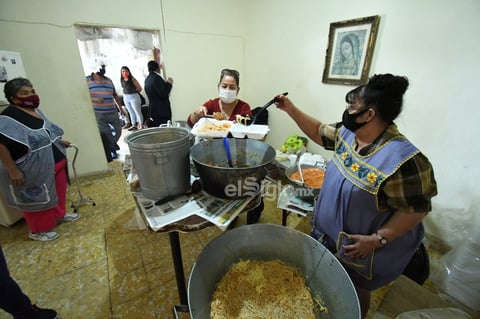 Mantienen tradición de reliquia a San Judas Tadeo durante pandemia en Torreón