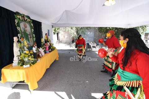 Mantienen tradición de reliquia a San Judas Tadeo durante pandemia en Torreón
