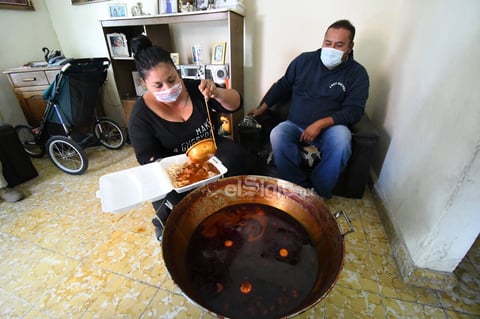 Mantienen tradición de reliquia a San Judas Tadeo durante pandemia en Torreón