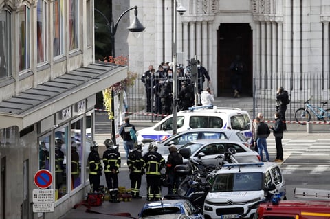 Tres personas murieron en un ataque en una iglesia católica de Niza en Francia