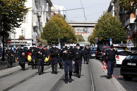Tres personas murieron en un ataque en una iglesia católica de Niza en Francia