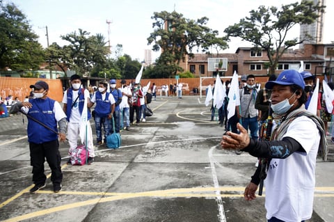 Protestan exguerrilleros de las FARC contra la violencia en Colombia