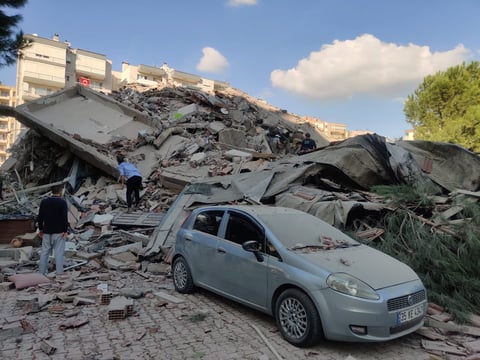 Importantes daños materiales dejó un sismo registrado en Grecia y Turquía