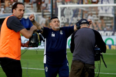 'Sueño con hacerle otro gol a los ingleses, esta vez con la mano derecha, ja', respondió el ex astro ante la consulta sobre un deseo de cumpleaños durante una reciente entrevista a la revista France Football.