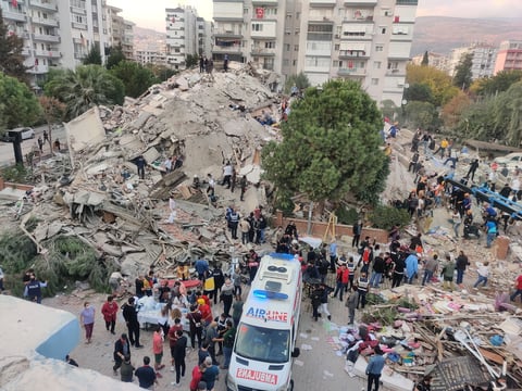 Importantes daños materiales dejó un sismo registrado en Grecia y Turquía