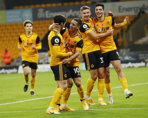 Wolverhampton gana duelo de Premier League ante Crystal Palace