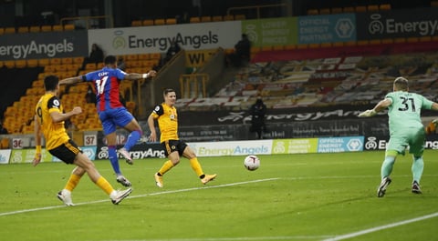 Wolverhampton gana duelo de Premier League ante Crystal Palace