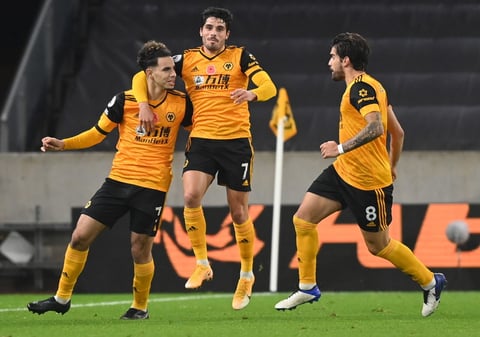 Wolverhampton gana duelo de Premier League ante Crystal Palace