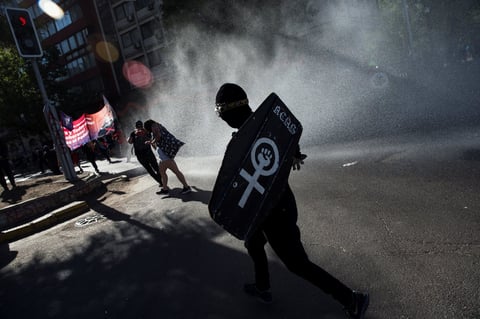 Vuelven las protestas en Chile tras aprobar histórico plebiscito