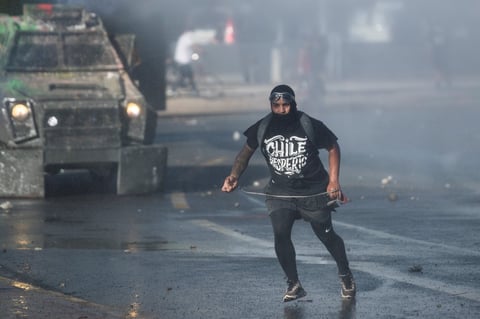 Vuelven las protestas en Chile tras aprobar histórico plebiscito