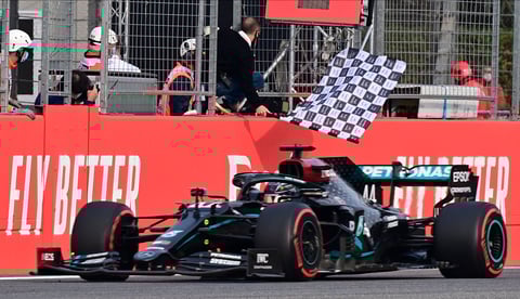 Se impone Hamilton en Gran Premio de Emilia Romaña; 'Checo' Pérez finaliza en sexto
