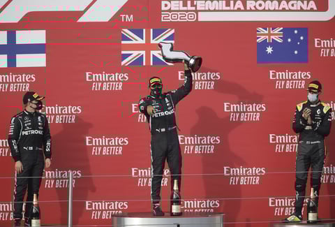 Se impone Hamilton en Gran Premio de Emilia Romaña; 'Checo' Pérez finaliza en sexto