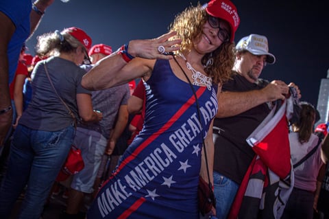 Donald Trump lanza frenético cierre de campaña para revertir encuestas