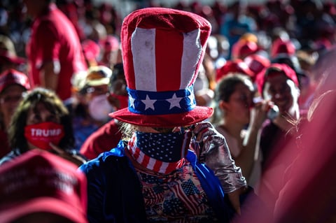 Donald Trump lanza frenético cierre de campaña para revertir encuestas