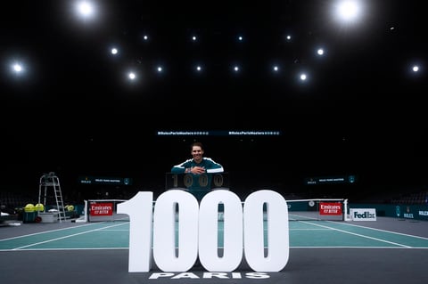 El mallorquín se convierte así en el cuarto tenista que alcanza el millar de victorias, una clasificación liderada por el estadounidense Jimmy Connors con 1,274 triunfos, seguido del suizo Roger Federer, con 1,242, y del checo Ivan Lendl, con 1,068.