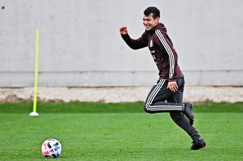 Así es que accedió 'fundamentalmente, [por] la materia prima y, todo entrenador cuando toma una decisión de aceptar el trabajo en determinado lugar, tiene que ver con los futbolistas a los que puede llegar a conducir'.