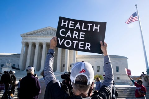 Manifestantes expresaron su apoyo a la ley de salud del Obamacare que es discutida en la Corte Suprema de Estados Unidos