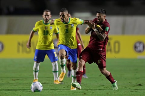 Brasil mantiene el liderato en Conmebol tras vencer a Venezuela