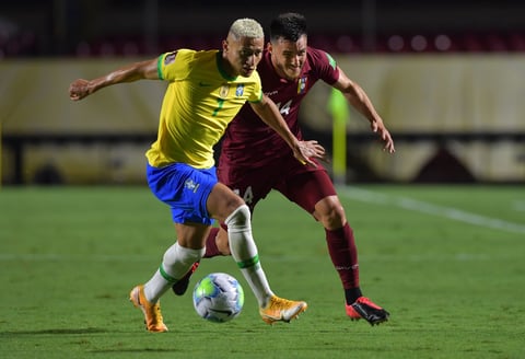 Brasil mantiene el liderato en Conmebol tras vencer a Venezuela