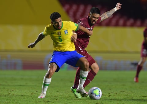 Brasil mantiene el liderato en Conmebol tras vencer a Venezuela