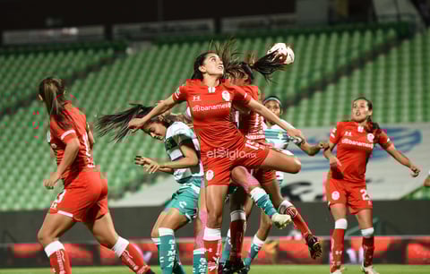Santos Laguna vs Toluca, Femenil GUARDIANES 2020 J17


 Santos Laguna vs Toluca, Femenil GUARDIANES 2020 J17
