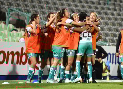Santos Laguna vs Toluca, Femenil GUARDIANES 2020 J17


 Santos Laguna vs Toluca, Femenil GUARDIANES 2020 J17