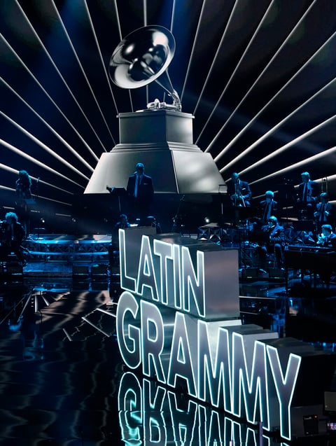 Natalia Lafourcade gana Álbum del Año en los Latin Grammy; Residente se lleva Canción