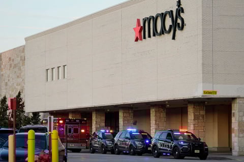 Tiroteo en centro comercial de Wisconsin deja ocho heridos