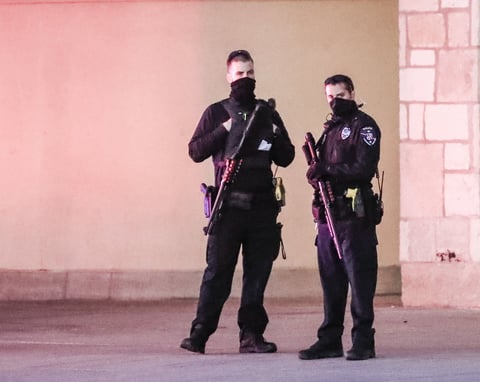 Tiroteo en centro comercial de Wisconsin deja ocho heridos