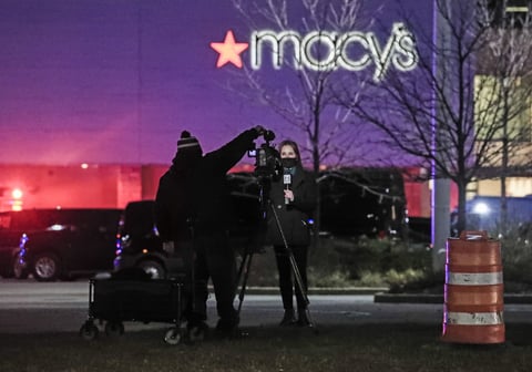 Tiroteo en centro comercial de Wisconsin deja ocho heridos