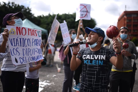 Protestan nuevamente contra el presidente y el Congreso de Guatemala