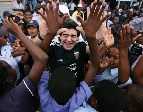 Muere la leyenda del futbol, Diego Armando Maradona