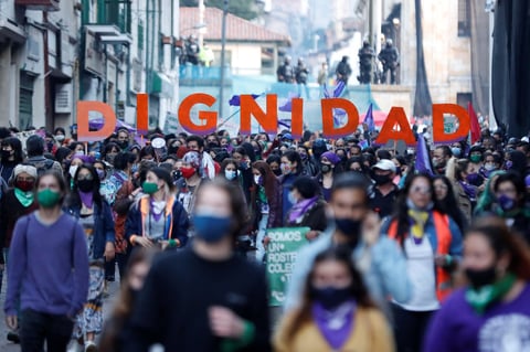Activistas protestan este miércoles