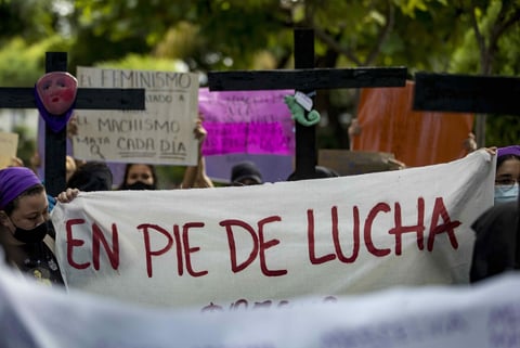Activistas protestan este miércoles