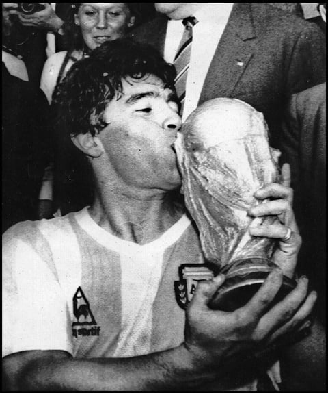 Diego Armando Maradona trayectoria 