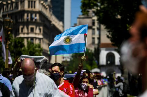 El exfutbolista argentino está siendo velado públicamente en la Casa Rosada de Argentina