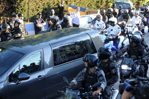 El exfutbolista argentino está siendo velado públicamente en la Casa Rosada de Argentina