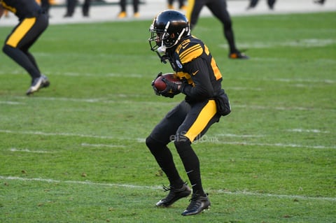 Los Steelers siguen con su paso perfecto