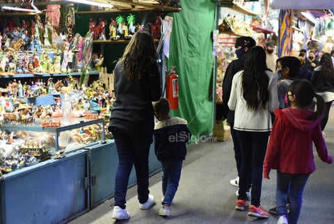 Inauguran y dan la bendición al mercadito navideño de Torreón