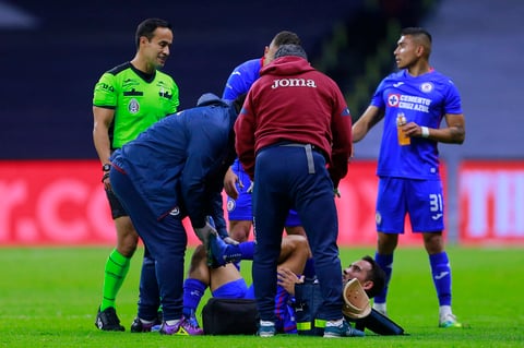 Vence Cruz Azul 4-0 a Pumas