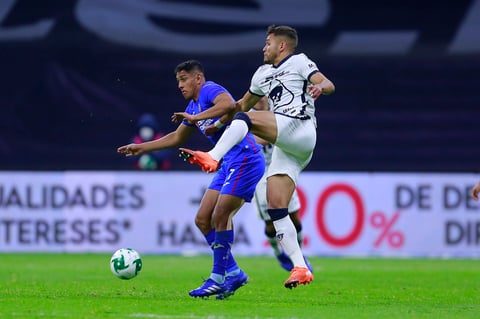 Vence Cruz Azul 4-0 a Pumas