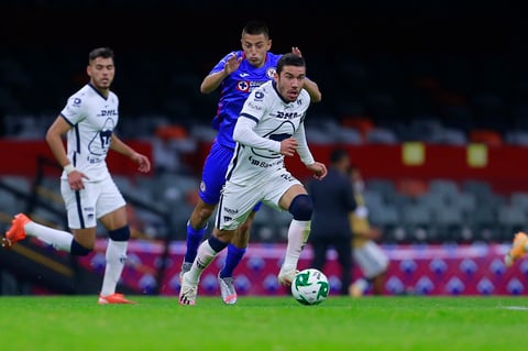 Vence Cruz Azul 4-0 a Pumas