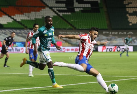 El duelo entre León y Chivas en la semifinal de vuelta del torneo Guard1anes 2020