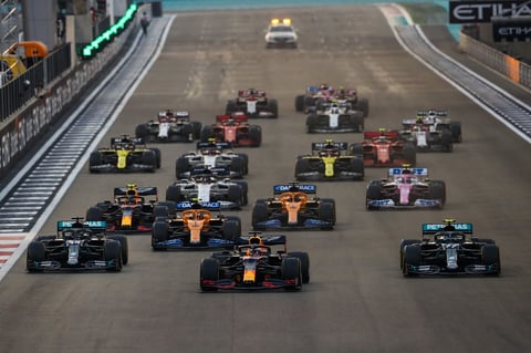 Triunfa Max Verstappen en Gran Premio de Abu Dabi