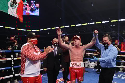 Canelo Álvarez vs Callum Smith 