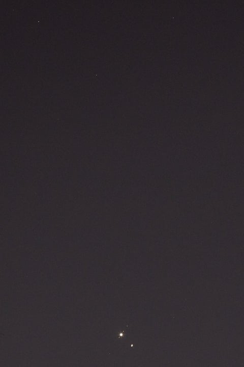 Así se ve la 'estrella de Belén', alineación entre Júpiter y Saturno