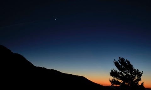 Así se ve la 'estrella de Belén', alineación entre Júpiter y Saturno