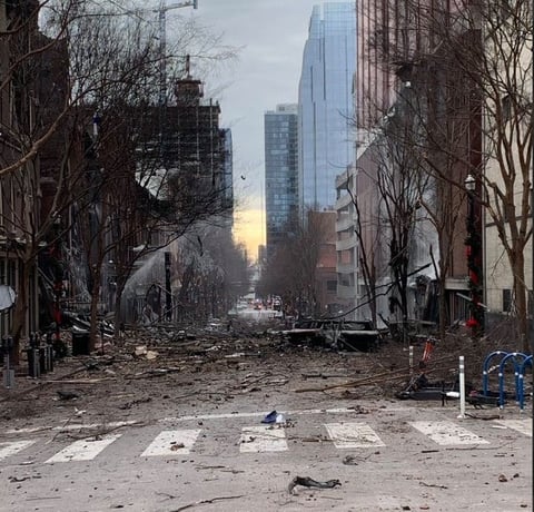 La explosión ocurrió sobre las 06:30 hora local (12:30 GMT).